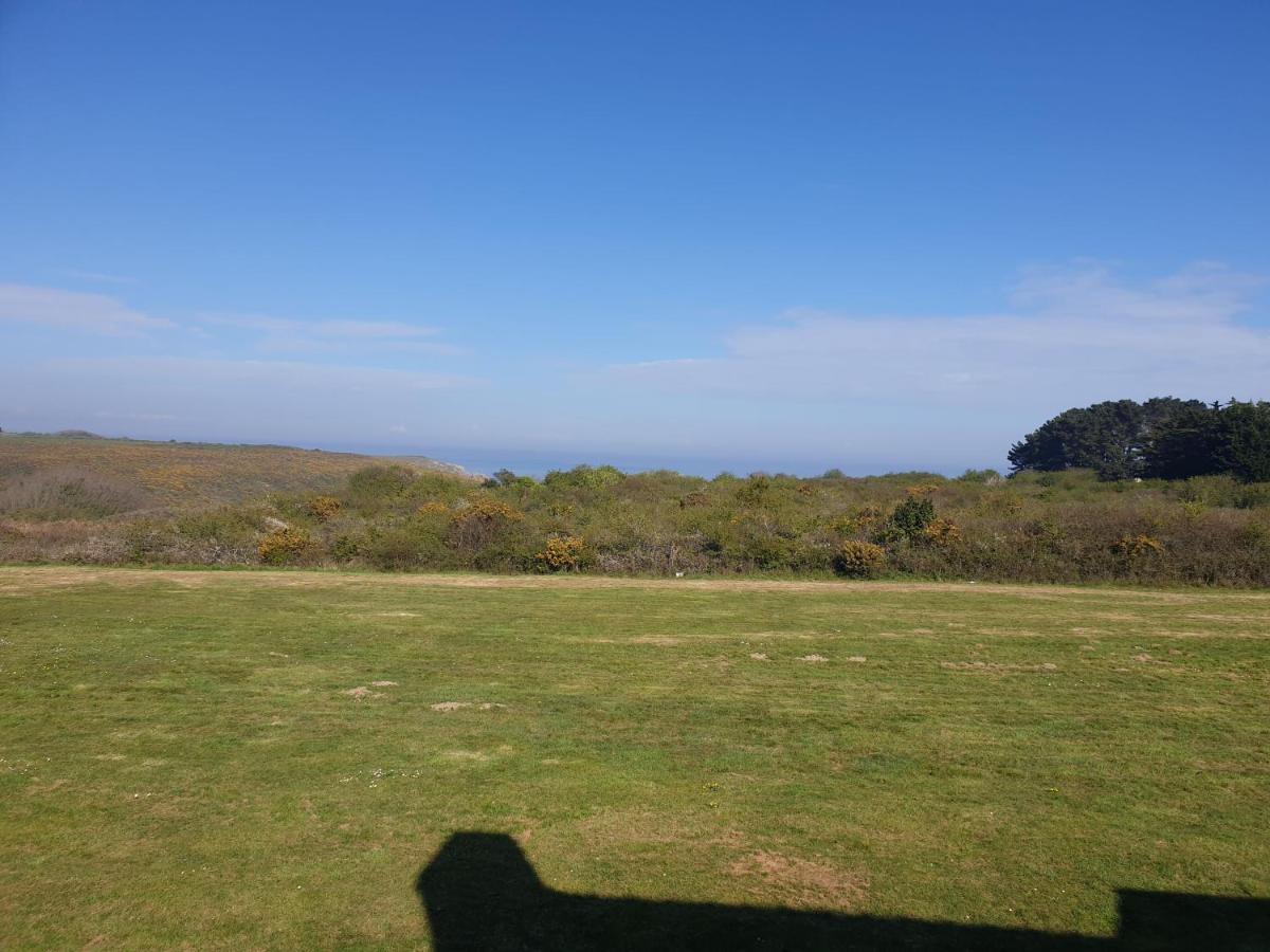 Holiday home Locations Loc'maria - Location Professionnelle Locmaria